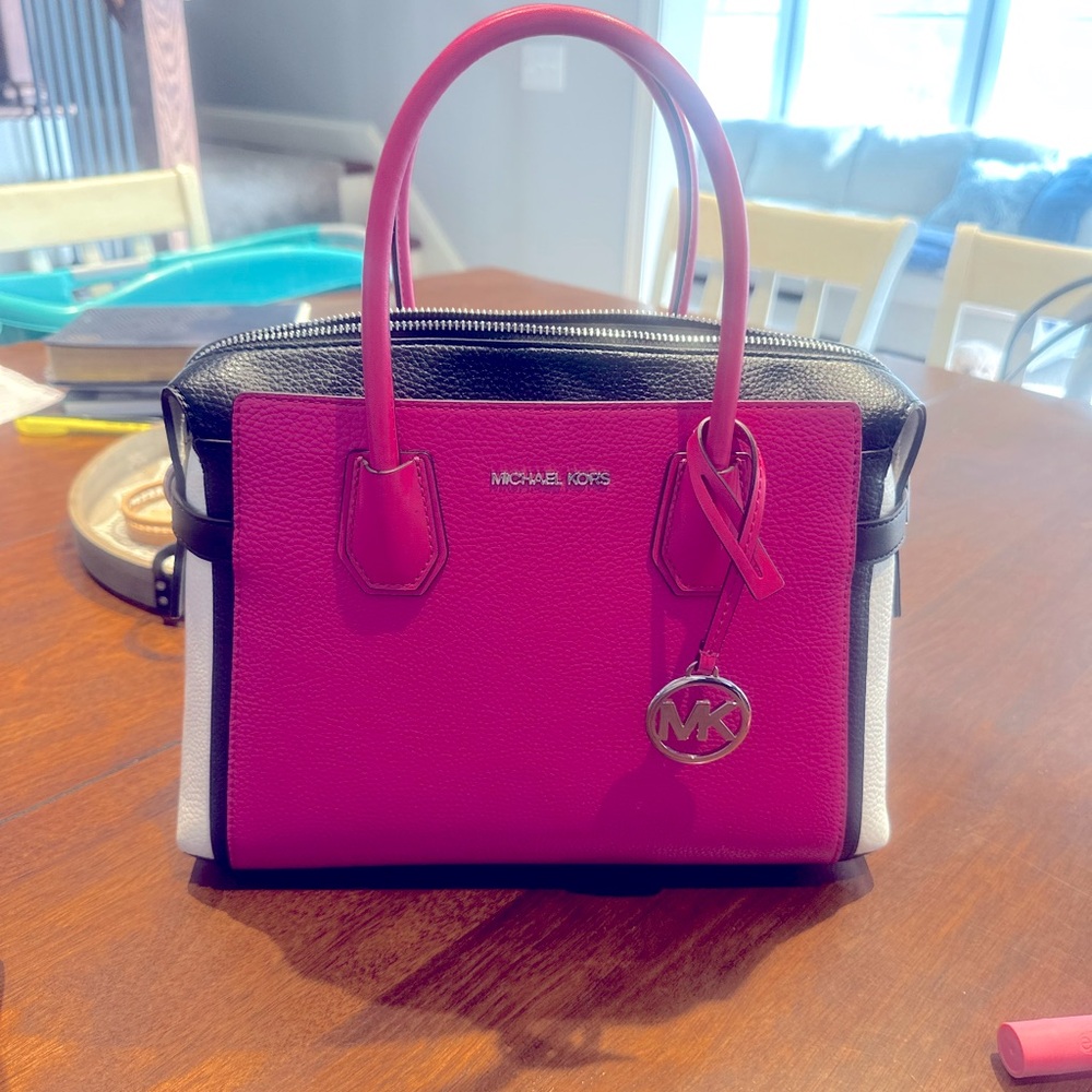 Michael kors medium satchel/ cross body